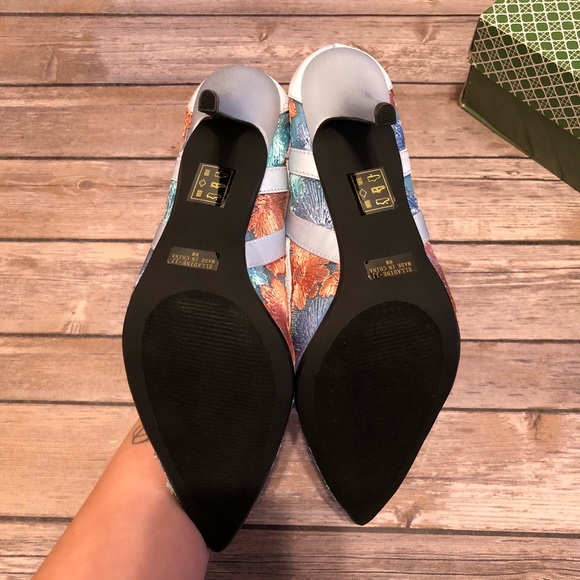 NIB J Renée Elladine pointed toe heel - Picture 6 of 8